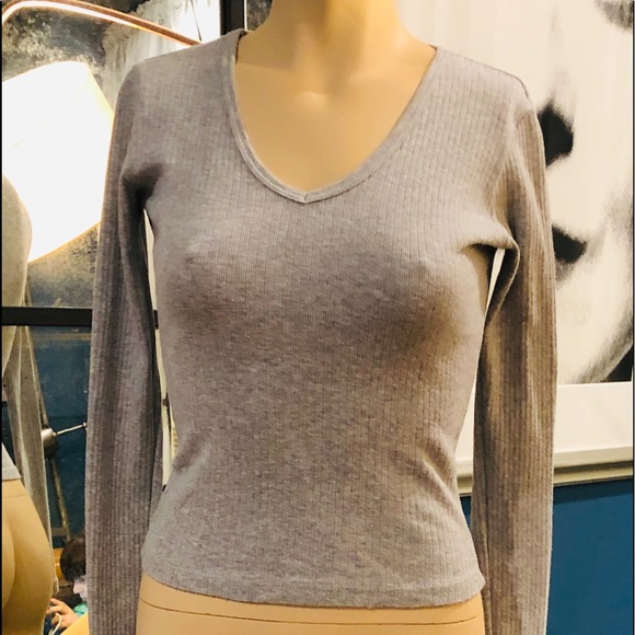 Brandy Melville Tops - Brandy Melville Grey Long Sleeve Shirt A-49